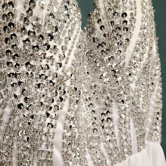 WEDDING DRESS - Picture 5 of 7